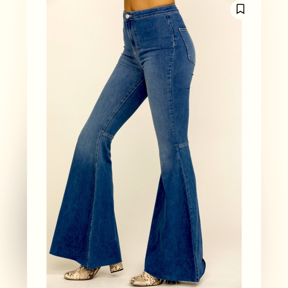 COPY - Free People Just Float On Flare Jeans NWT
Color: Blue size 28 western we…